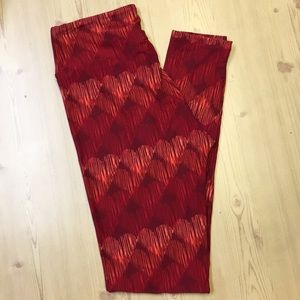 LuLaRoe OS Heart Valentine Leggings